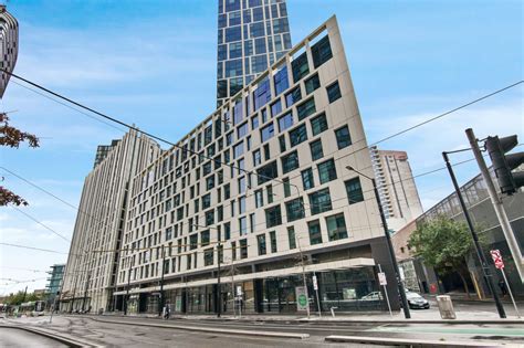 2403E/888 Collins Street, Docklands .
